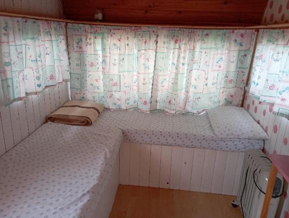 Caravanas Y Habitaciones Para Relajarse 萨斯 外观 照片
